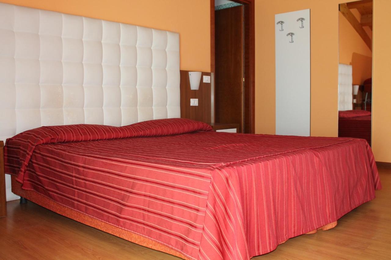Hotel Vienna Caorle Ngoại thất bức ảnh