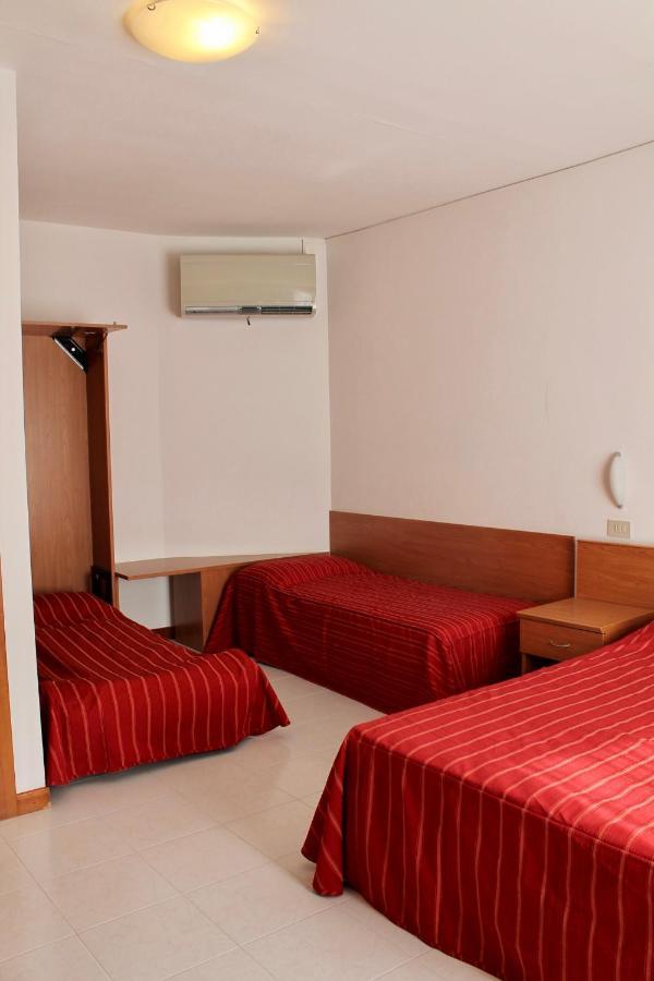 Hotel Vienna Caorle Ngoại thất bức ảnh
