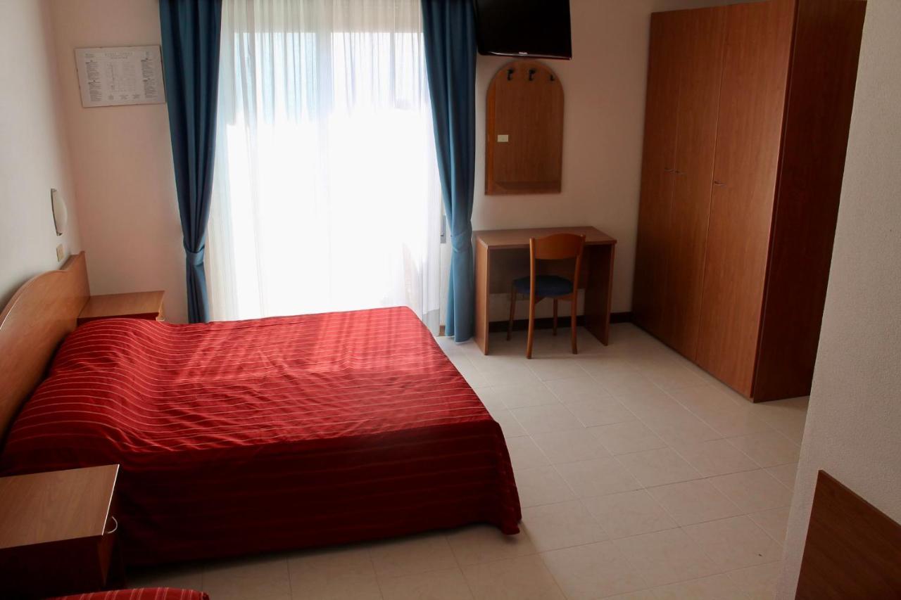 Hotel Vienna Caorle Ngoại thất bức ảnh