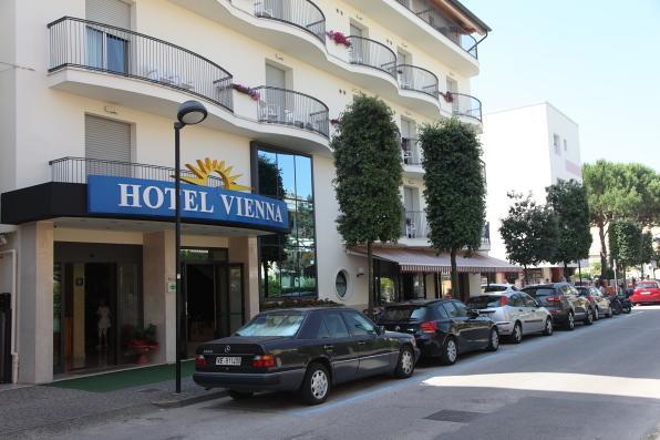 Hotel Vienna Caorle Ngoại thất bức ảnh
