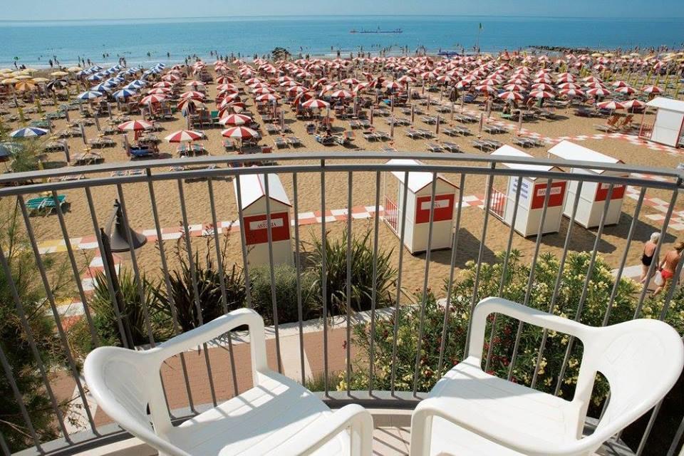 Hotel Vienna Caorle Ngoại thất bức ảnh